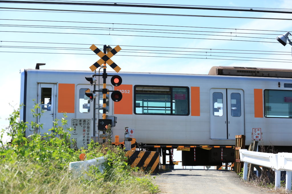 通り過ぎる電車