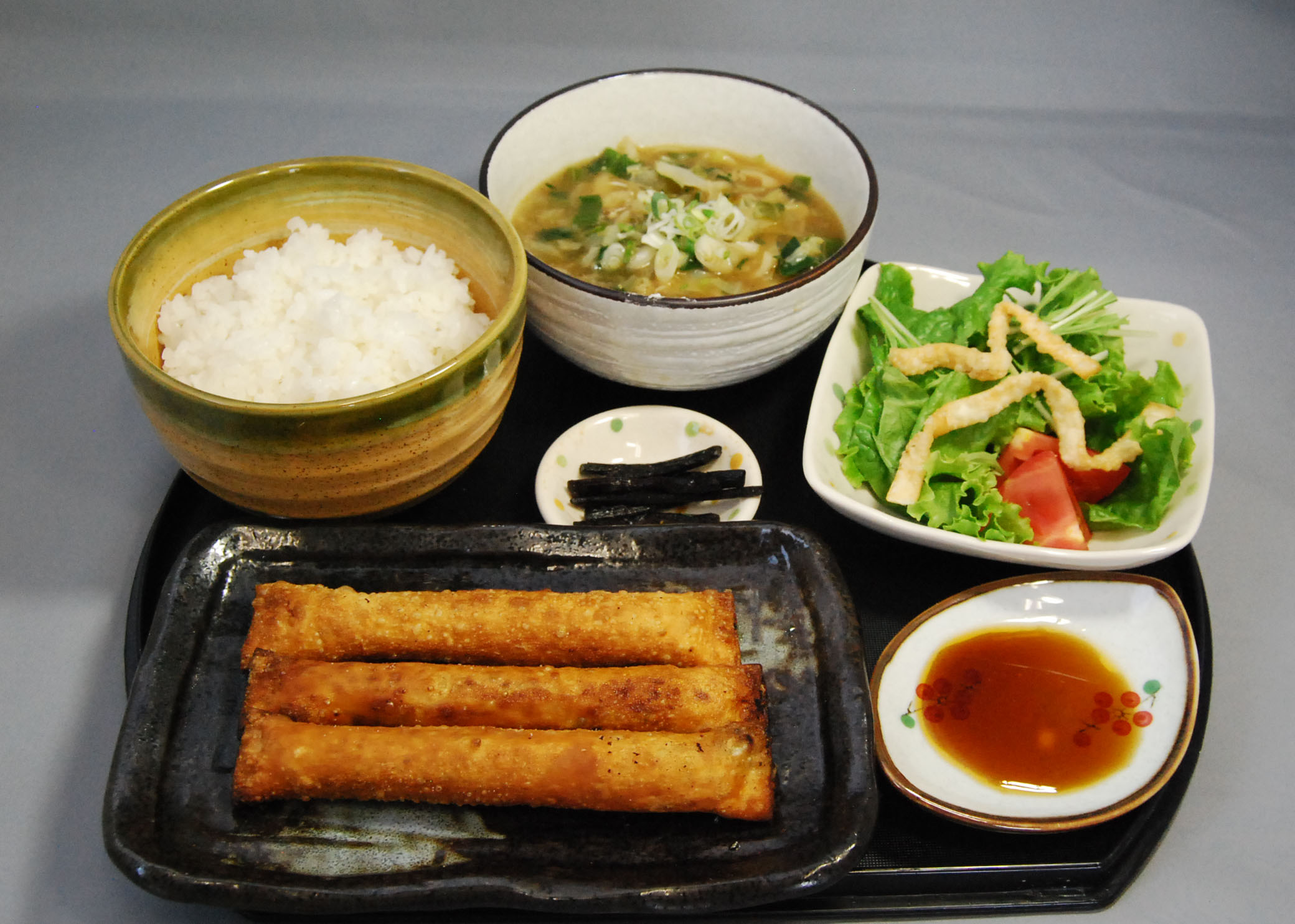アンリンの定食